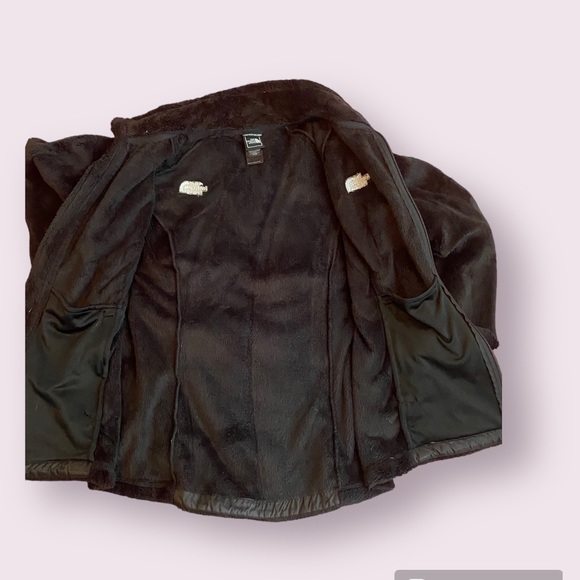 The North Face fuzzy jacket - Picture 3 of 12